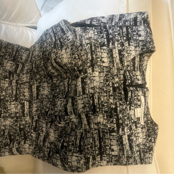 Diane von Furstenberg gorgeous fit & flare black &white sleeveless dress size 4 - Picture 3 of 6